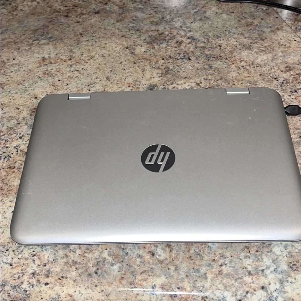 Hp Pavilion x360 2 in 1 laptop/tablet